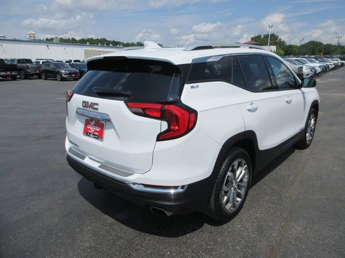 Certified 2018 GMC Terrain SLT w/ Preferred Package FWD image 6