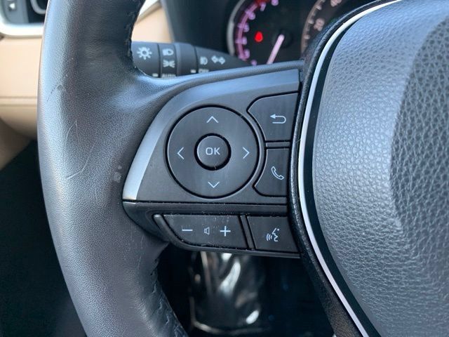 Used 2020 Toyota RAV4 Limited AWD/4WD image 23