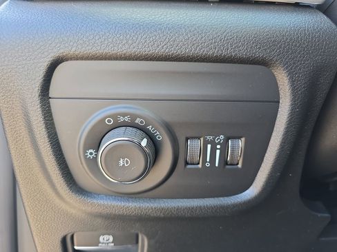 New 2026 Jeep Grand Cherokee Limited image 25