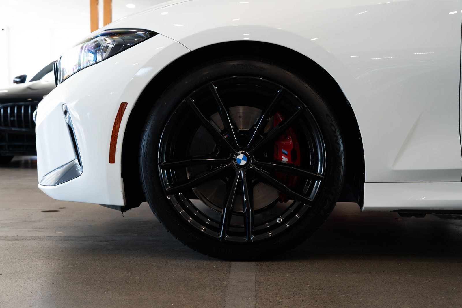 Used 2024 BMW 330i Sedan w/ M Sport Package RWD image 7