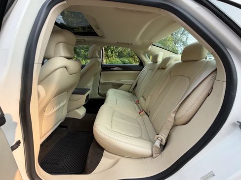Used 2013 Lincoln MKZ FWD image 26