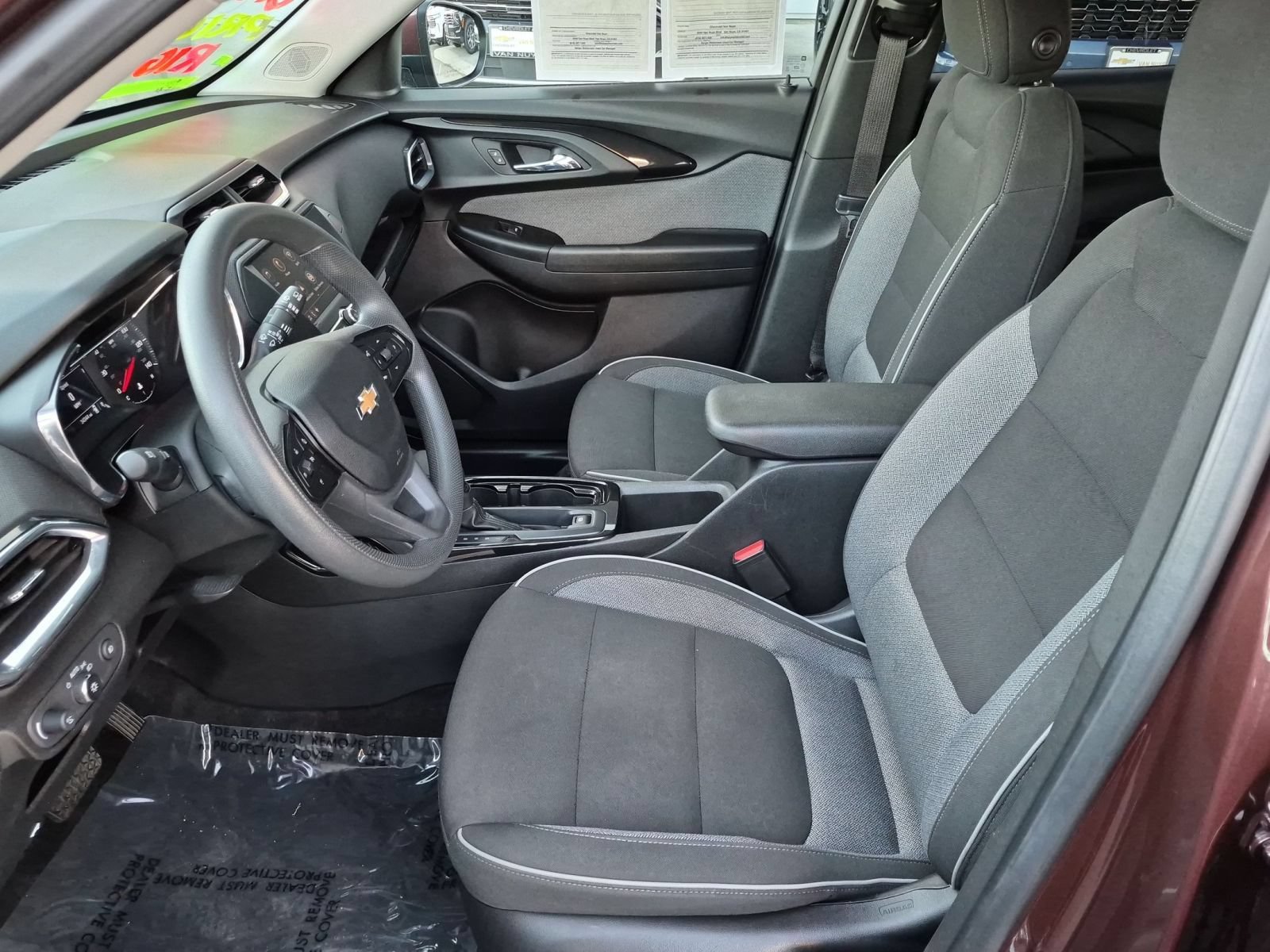 Used 2023 Chevrolet TrailBlazer LT w/ LPO, Blackout Package FWD image 21