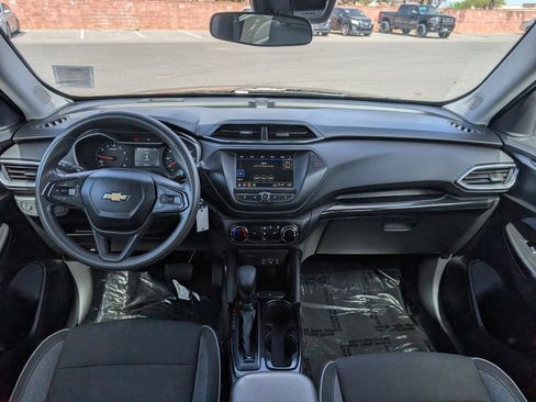 Used 2021 Chevrolet TrailBlazer LS FWD image 14