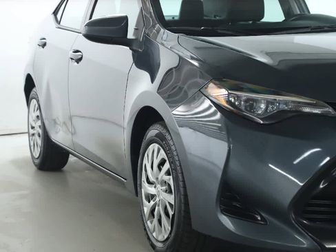 Used 2018 Toyota Corolla LE image 8