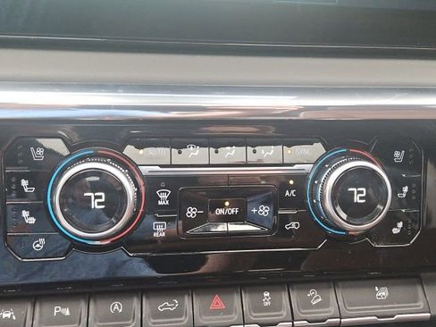 Used 2024 GMC Sierra 1500 Denali Ultimate AWD/4WD image 38