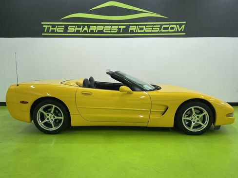Used 2003 Chevrolet Corvette Convertible w/ Preferred Equipment Group1 image 10