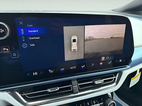 New 2026 Chevrolet Equinox EV LT AWD/4WD image 29