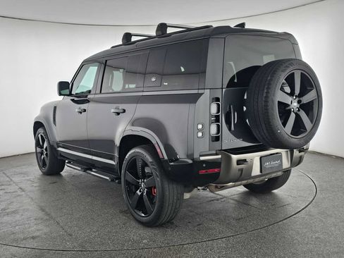Used 2022 Land Rover Defender 110 X AWD/4WD image 3