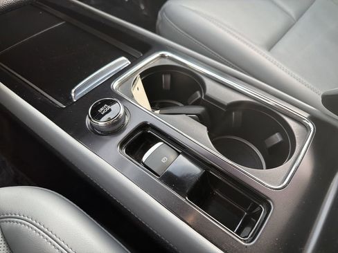 Certified 2022 Lincoln Corsair AWD w/ Equipment Group 101A image 28