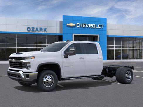 New 2026 Chevrolet Silverado 3500 LT w/ Convenience Package AWD/4WD image 35