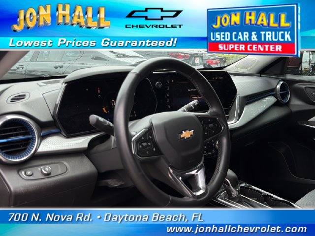 Used 2024 Chevrolet Trax LT w/ Driver Confidence Package FWD image 19