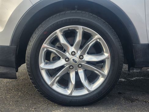 Used 2014 Ford Explorer Limited w/ Equipment Group 301A image 9