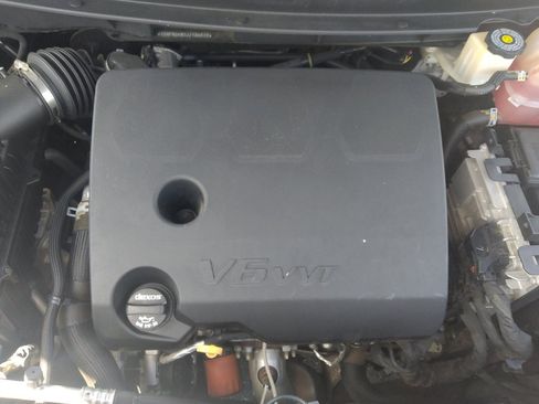 Used 2018 Chevrolet Traverse LT FWD image 30