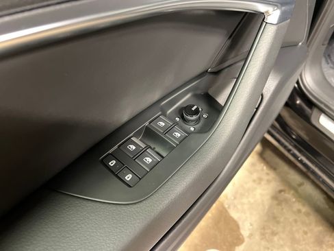 Used 2022 Audi A6 2.0T Premium w/ Convenience Package image 11