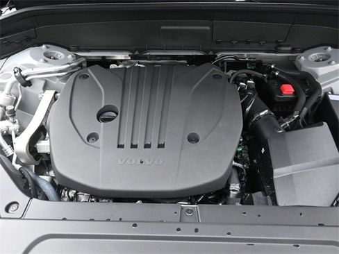 Used 2025 Volvo XC90 B5 Core w/ Protection Package image 33