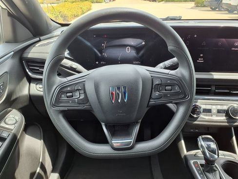 Used 2025 Buick Envista Preferred FWD image 21