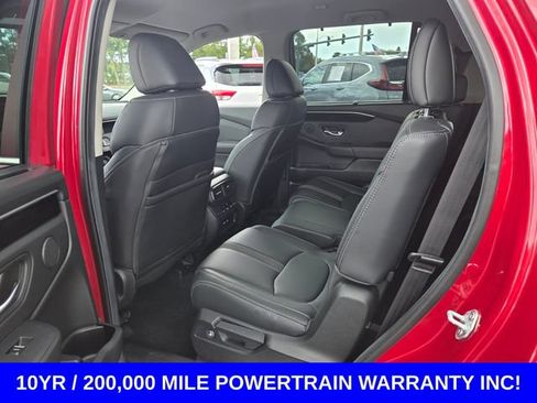 Used 2025 Honda Pilot EX-L image 11