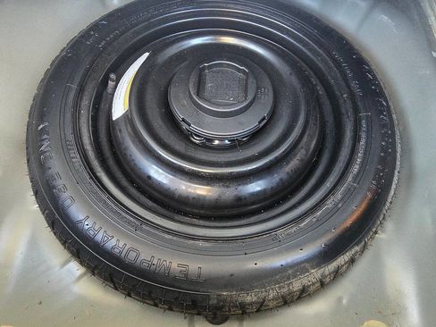 Used 2017 Nissan Juke SV w/ Technology Package image 54