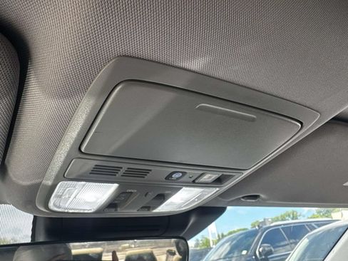 Used 2018 Honda Accord Touring image 18