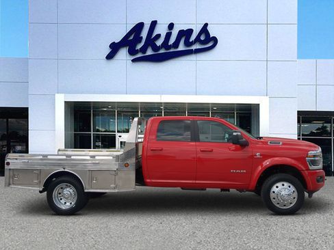 New 2026 RAM 4500 4x4 Crew Cab DRW w/ Laramie Trim Package image 1
