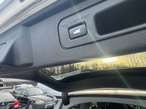 Used 2018 Honda Odyssey Touring image 33