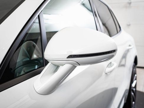 Used 2026 Porsche Macan image 21