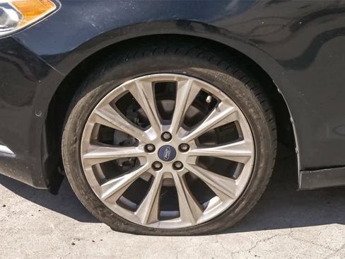 Used 2017 Ford Fusion Platinum image 5