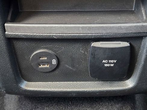 Used 2022 Ford Edge Titanium image 27