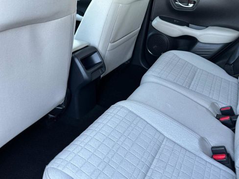 Certified 2025 Honda HR-V LX image 11