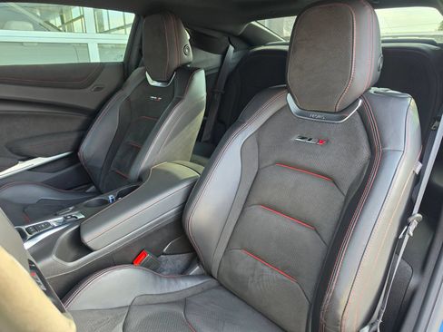 Used 2021 Chevrolet Camaro ZL1 RWD image 10