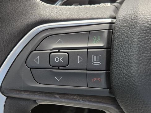 New 2026 Jeep Grand Cherokee Altitude RWD image 17