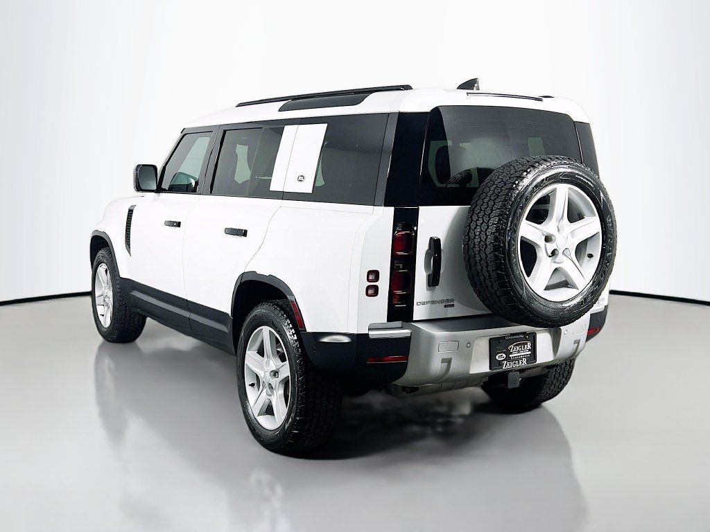 Used 2023 Land Rover Defender 110 SE AWD/4WD image 7