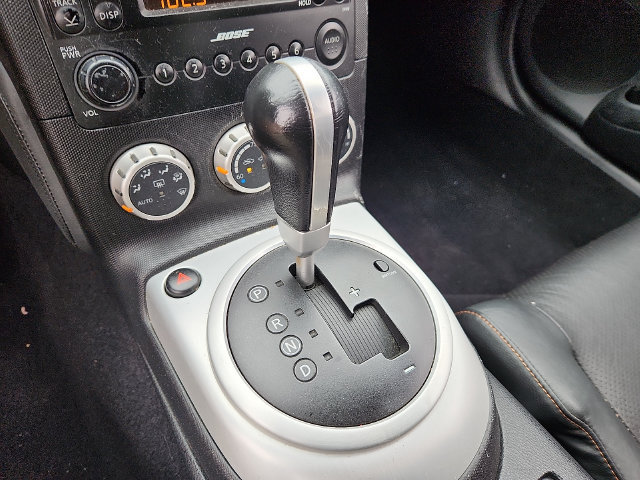 Used 2006 Nissan 350Z Touring RWD image 17
