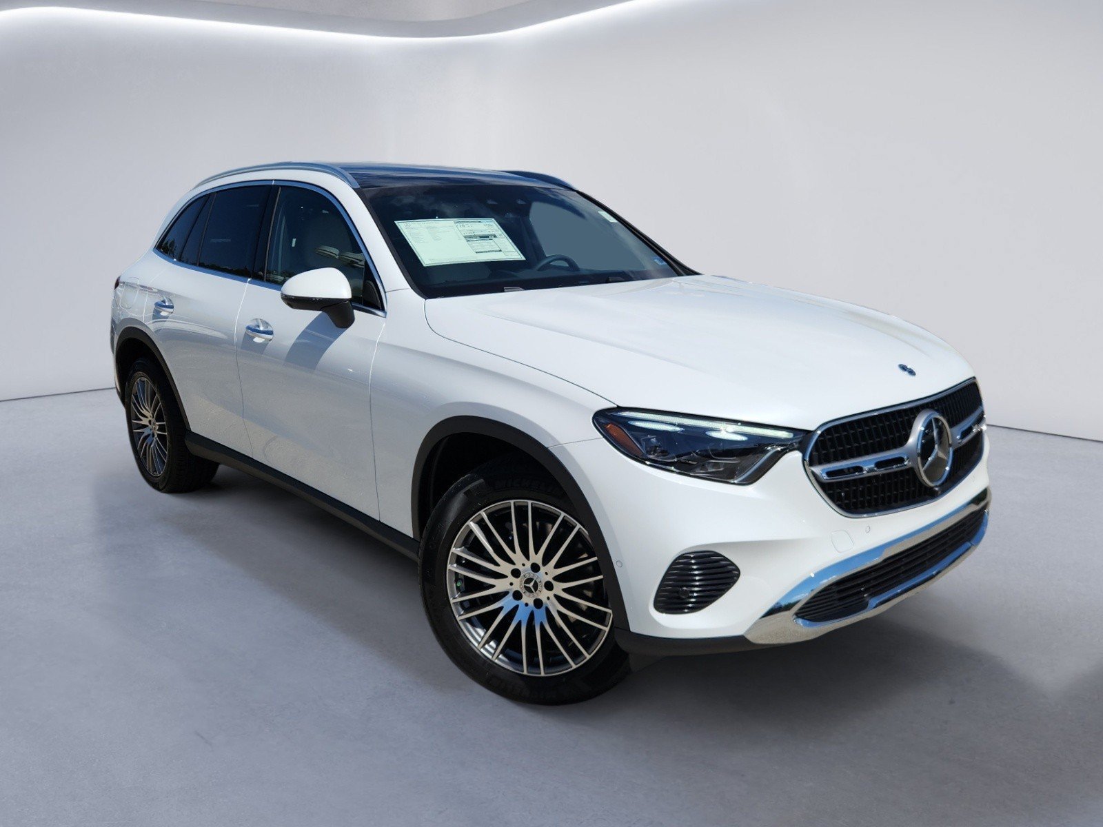 New 2027 Mercedes-Benz GLC 300 4MATIC image 2