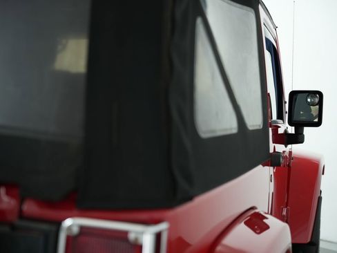 Used 2014 Jeep Wrangler Sahara w/ Mopar Chrome Edition Group image 47