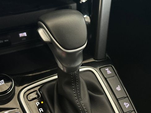 Used 2025 Kia Seltos SX image 24