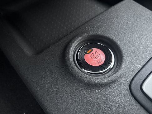 Used 2020 Nissan Frontier SV w/ SV Utility Package image 22