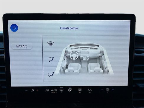 Used 2023 Ford Transit 350 XLT image 17