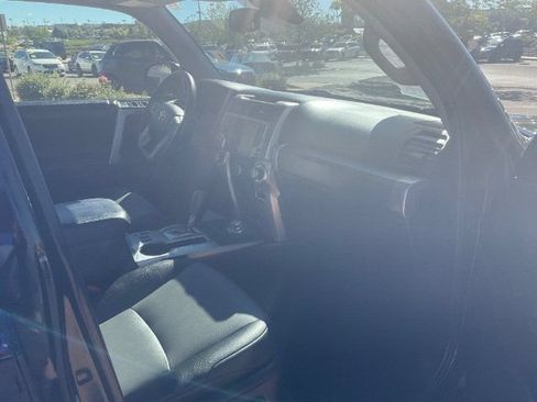 Used 2020 Toyota 4Runner SR5 Premium w/ Moonroof Package AWD/4WD image 11