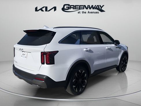 New 2026 Kia Sorento SX image 4