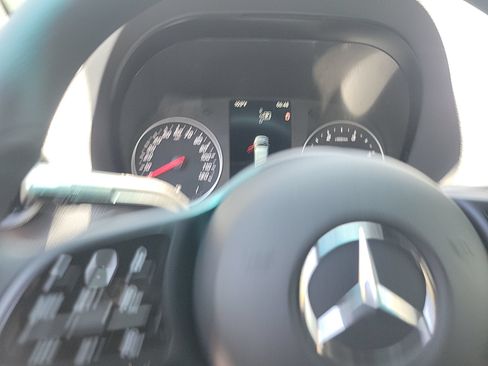 Used 2024 Mercedes-Benz Sprinter 2500 image 25
