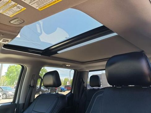 Used 2016 Ford F150 Lariat w/ Equipment Group 502A Luxury AWD/4WD image 22