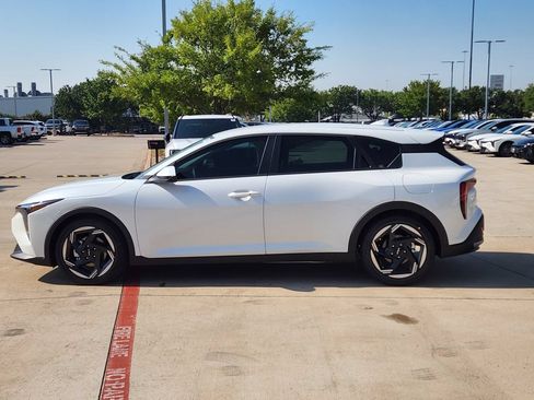 New 2026 Kia K4 EX FWD image 3