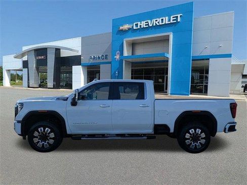 New 2026 GMC Sierra 2500 Denali image 8