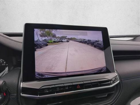 New 2026 Jeep Compass Latitude image 10