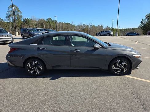 New 2026 Hyundai Elantra Limited FWD image 13