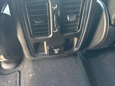 Used 2021 Jeep Grand Cherokee Laredo X AWD/4WD image 32