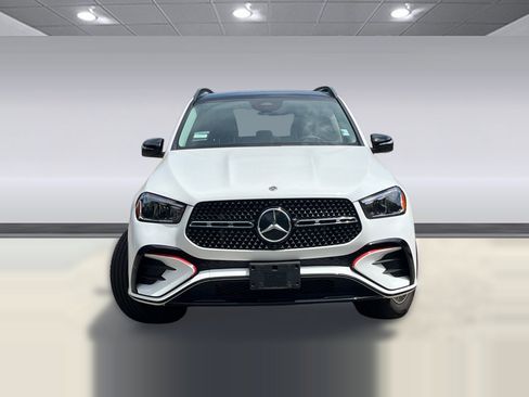 Used 2024 Mercedes-Benz GLE 350 4MATIC image 4