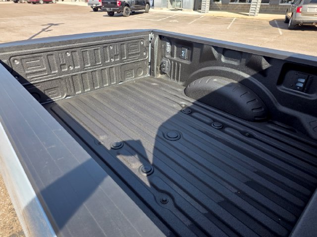 Used 2026 Ford F350 Lariat w/ Black Appearance Package AWD/4WD image 9