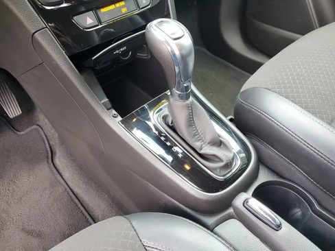 Used 2020 Buick Encore Preferred FWD image 33